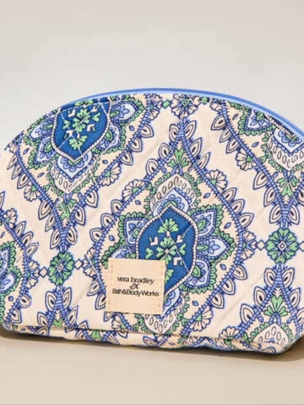 Vera Bradley Blue Berry Burst Bag Lippie & Bath & Body Works Gift Set - Picture 5 of 6